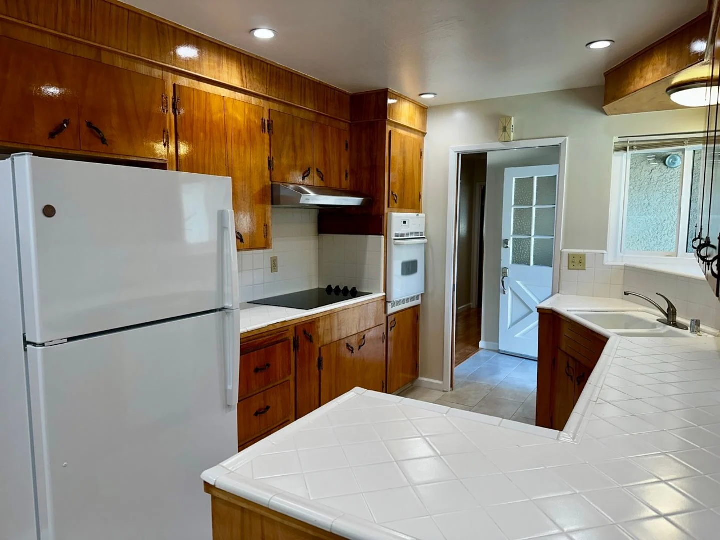 Charming 3 Bedroom, 2 Bath Duplex In Mountain View Near Sylvan Park photo 3