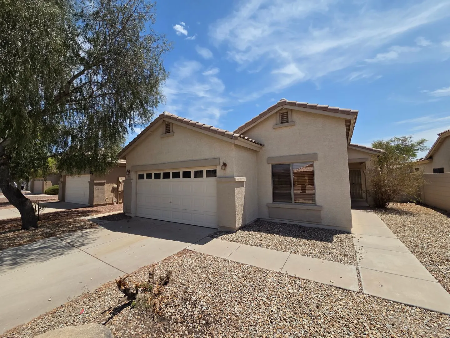 609 W Rio Vista Ln photo 4