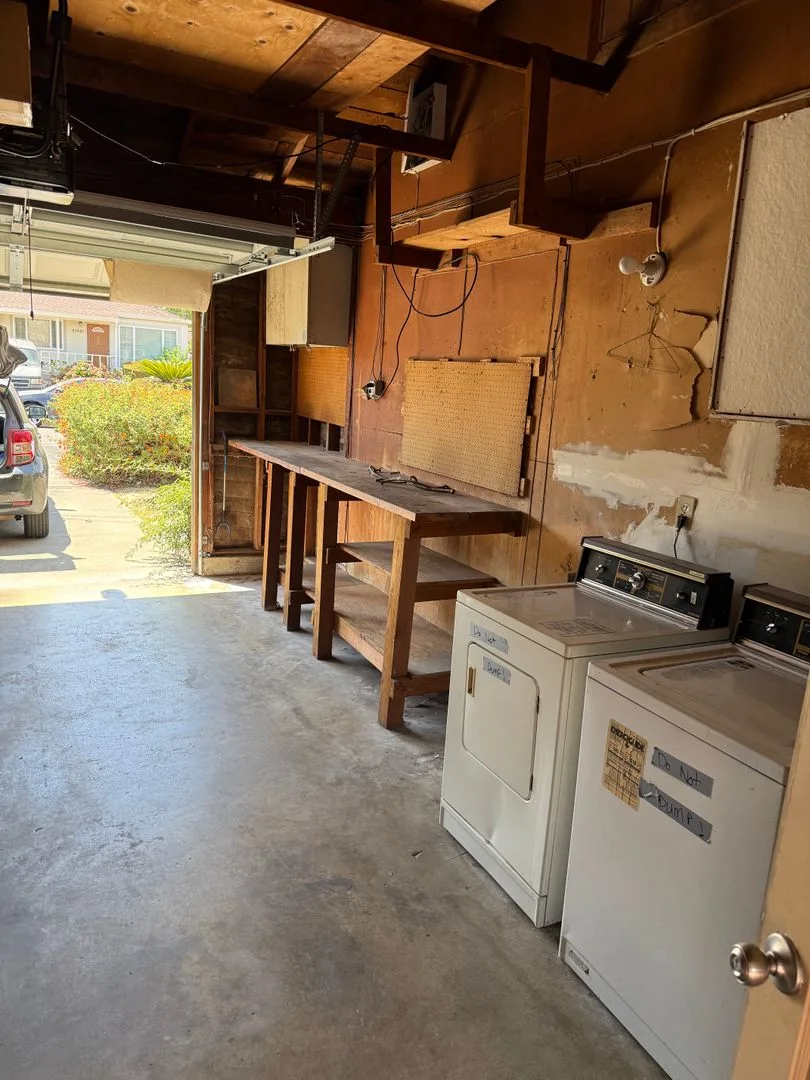 41320 Beatrice St photo 5