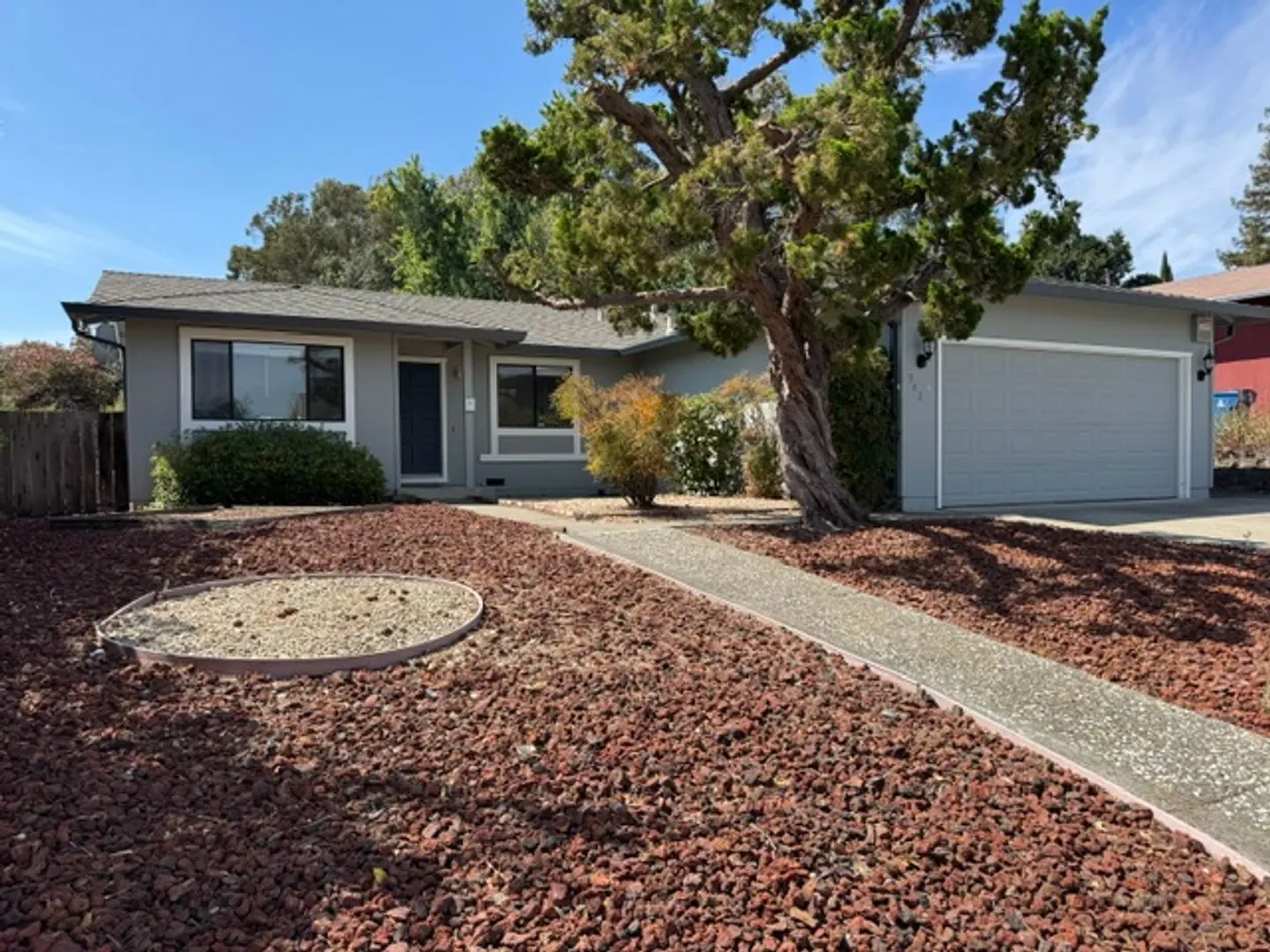 Charming Single Level 4 Bedroom Home In Martinez. Move-in Ready! photo 3