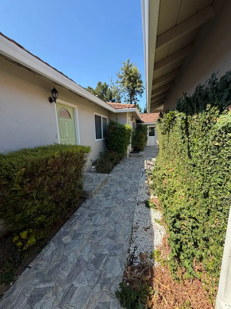 2BR/1BA Duplex on Hamilton Ave · San Jose photo 5