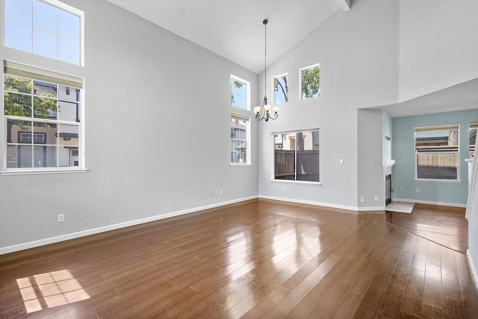 1 Challen Ct photo 5