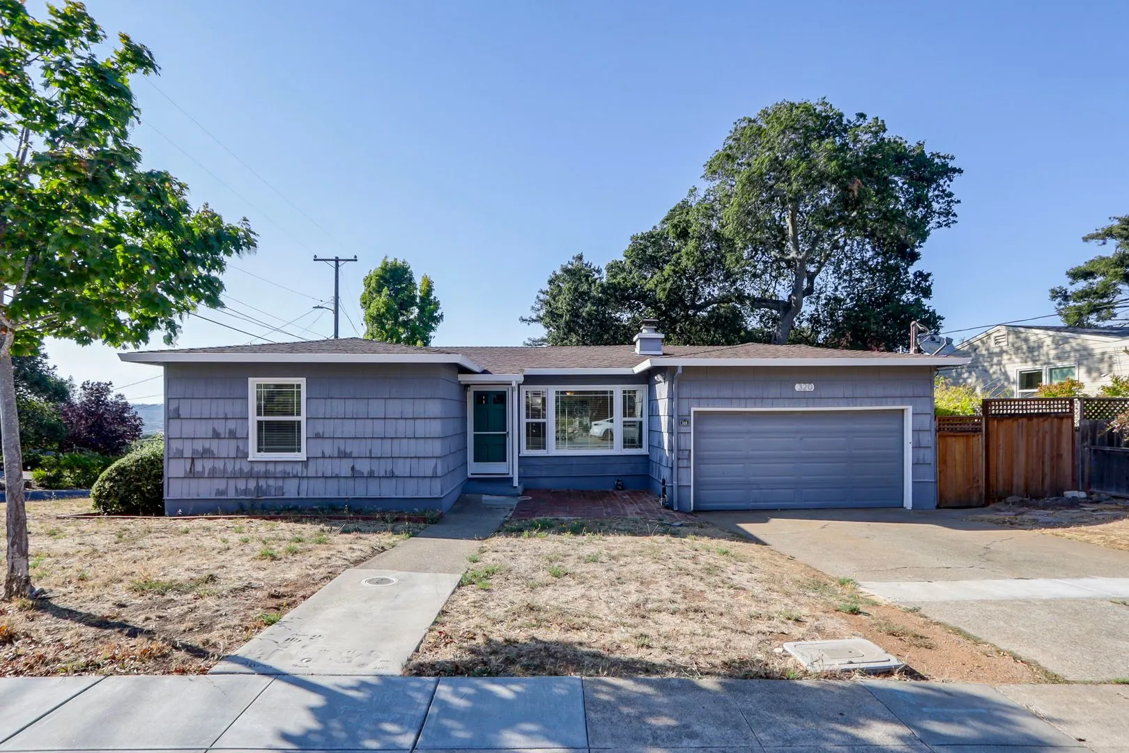 3br/1ba Pet-friendly Single-family Home With Backyard, Deck &amp; 2-car Garage | Youtube Tour photo 5