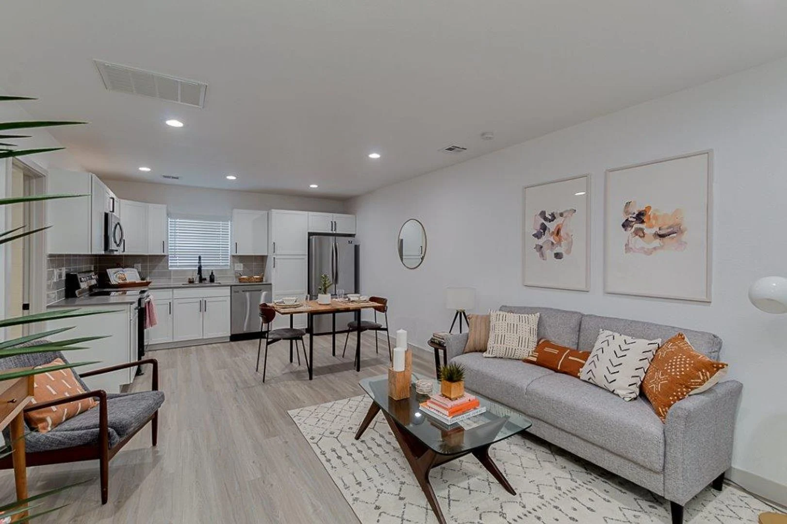 Gorgeous, Open Concept Two Bed Two Bath Near Old Town Scottsdale!