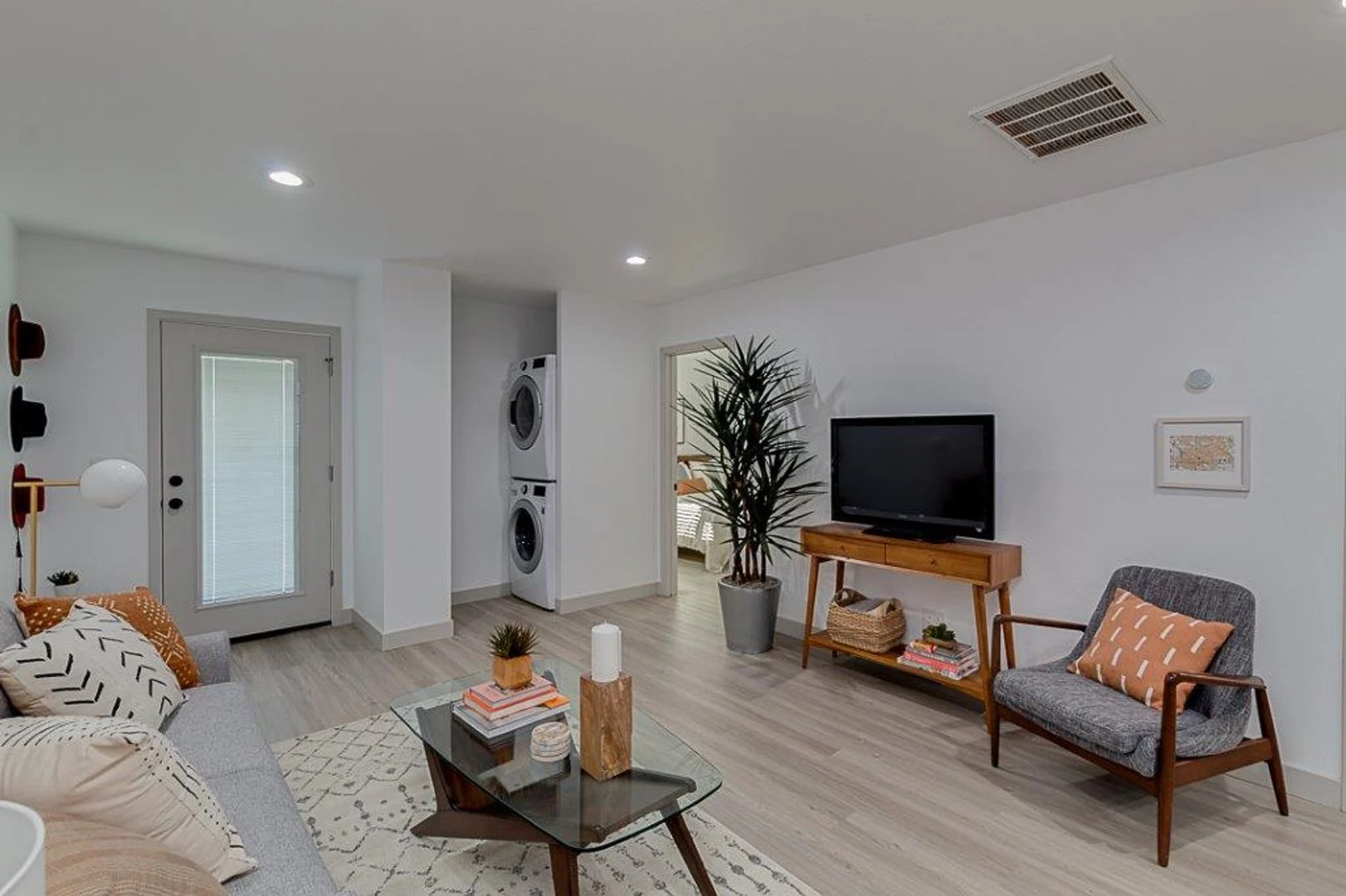 Gorgeous, Open Concept Two Bed Two Bath Near Old Town Scottsdale! photo 5