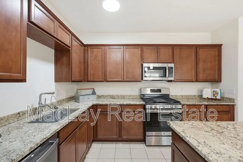 3173 N Excursion ln photo 5
