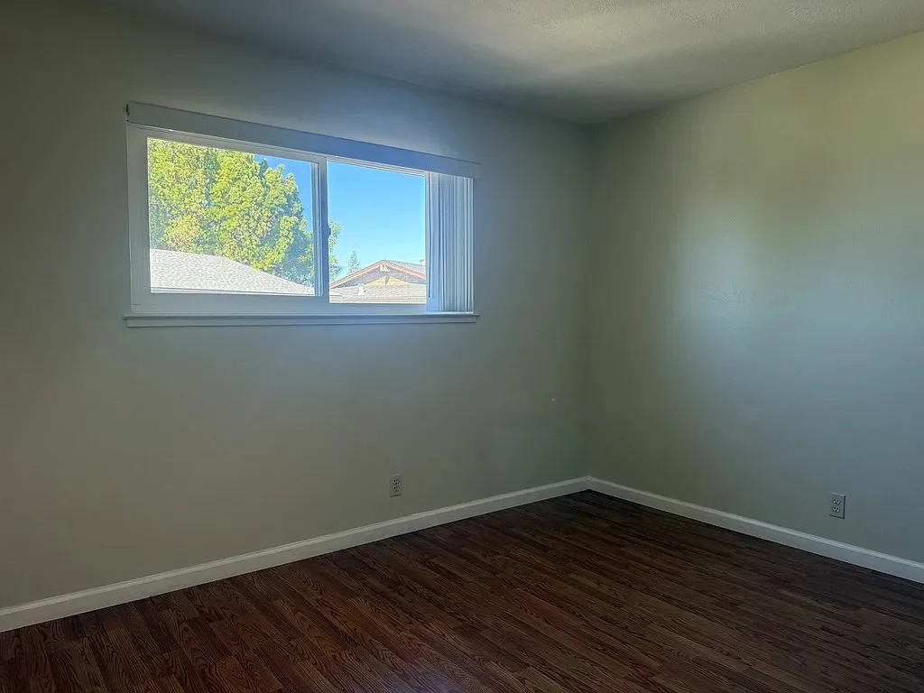10366 Greenwood Ct photo 5
