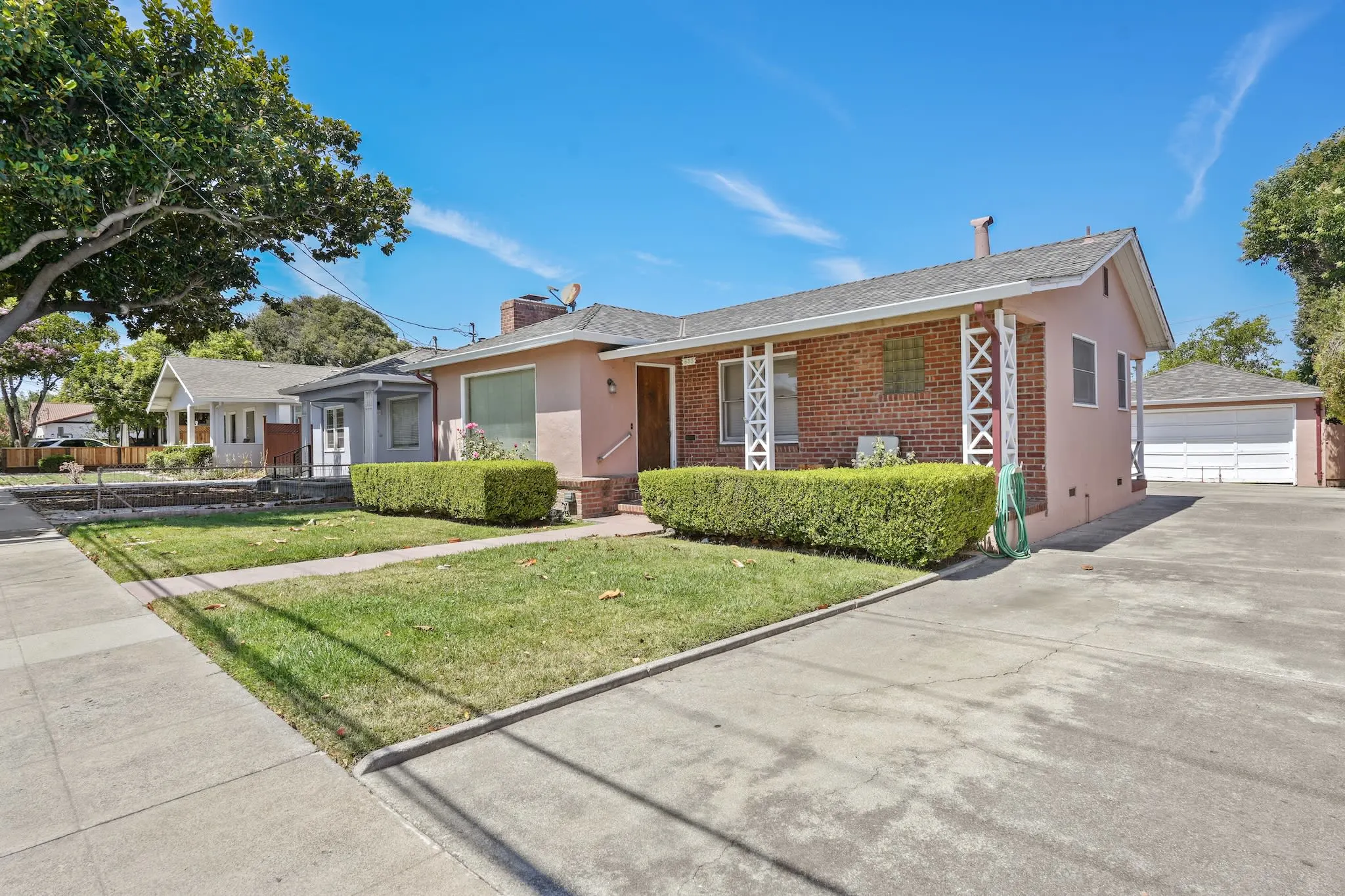 Spacious Vintage-style Home Steps From Santa Clara University photo 5