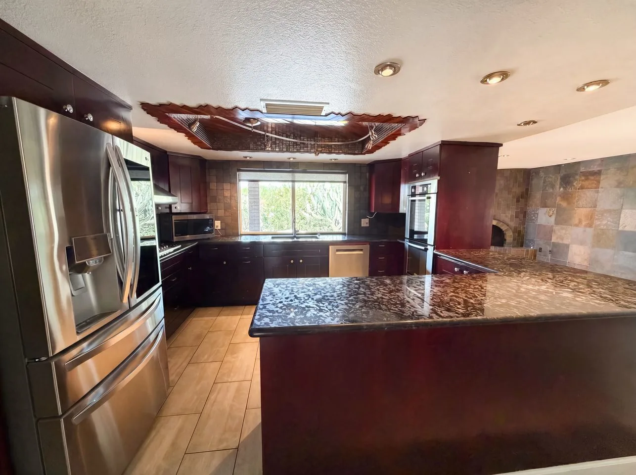 2245 E Nicolet Ave photo 4