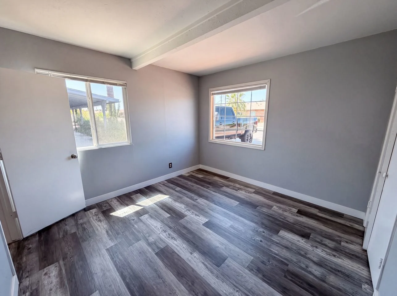 7328 E Lewis Ave photo 5