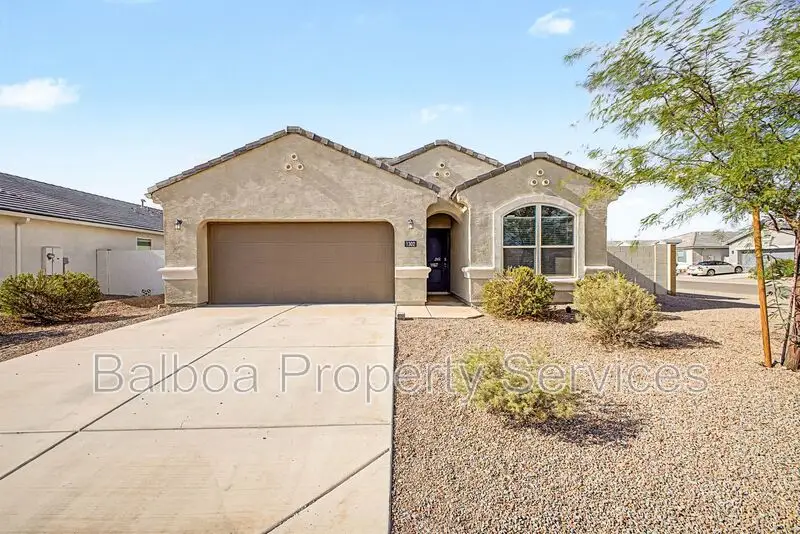 1302 W Raymond Ave photo 4