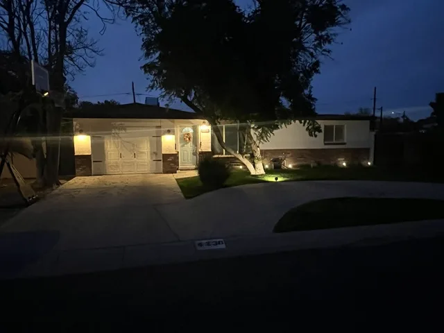 4238 N 45th Pl photo 2