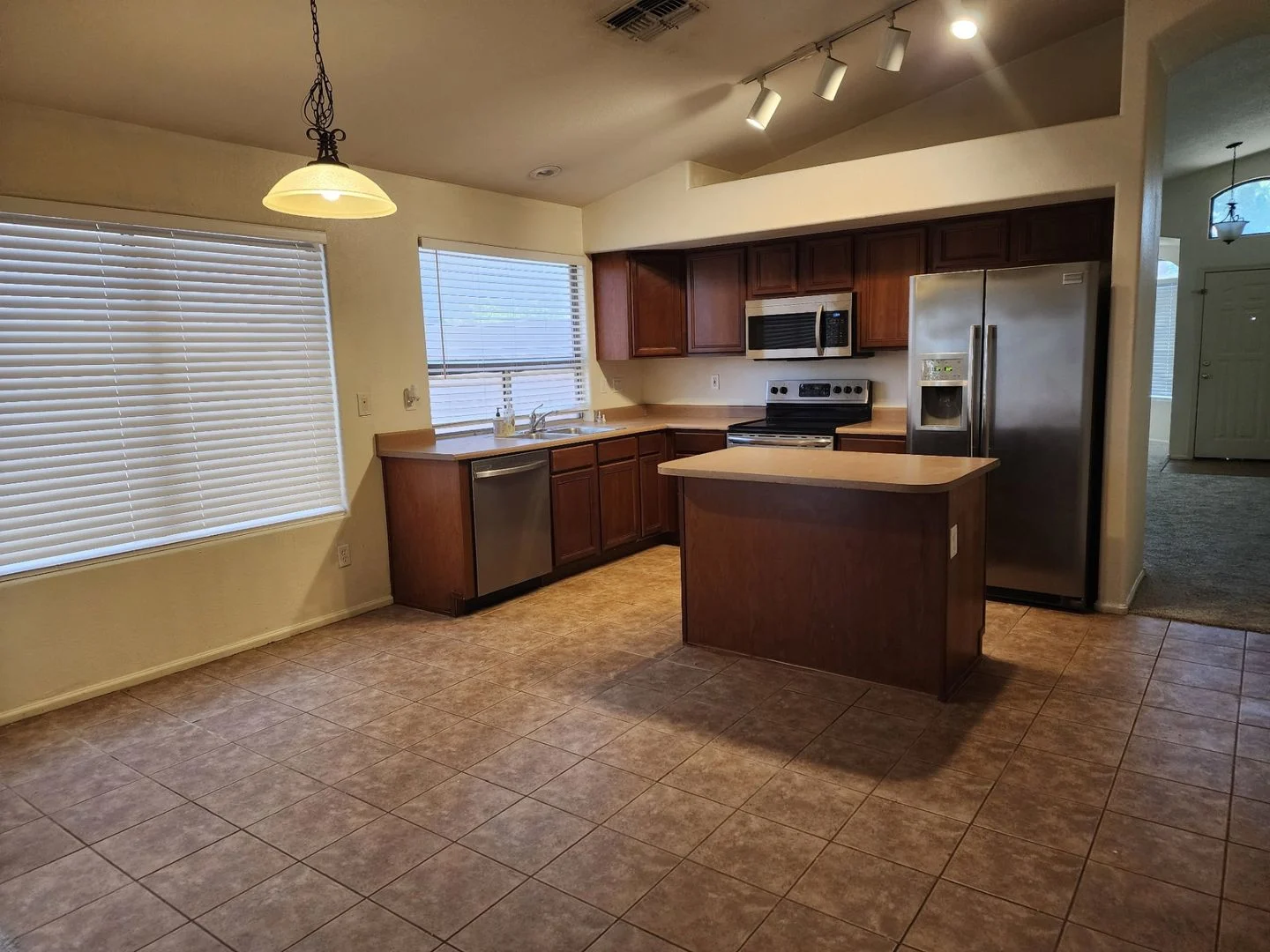 MARICOPA RENTAL IN RANCHO EL DORADO! photo 2