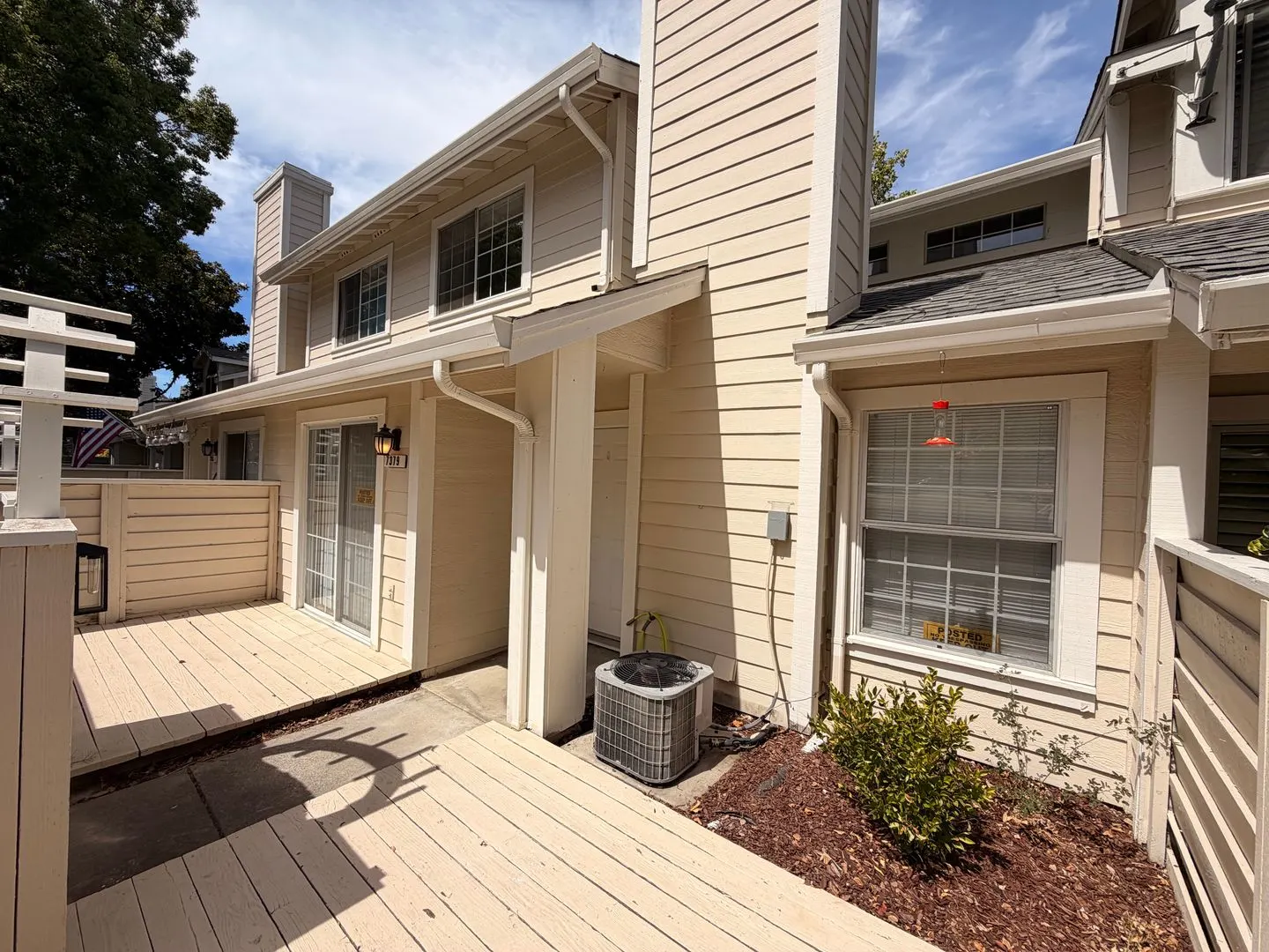 Stunning Two Floor 3bd/2.5ba Townhome In Pleasanton Ca!!!! photo 3