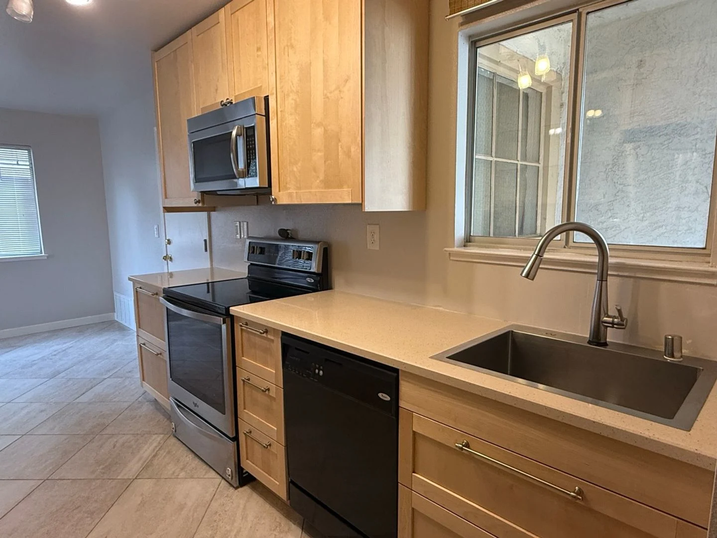 Tastefully Updated 3 Bedroom 2 Bath San Jose Home photo 4