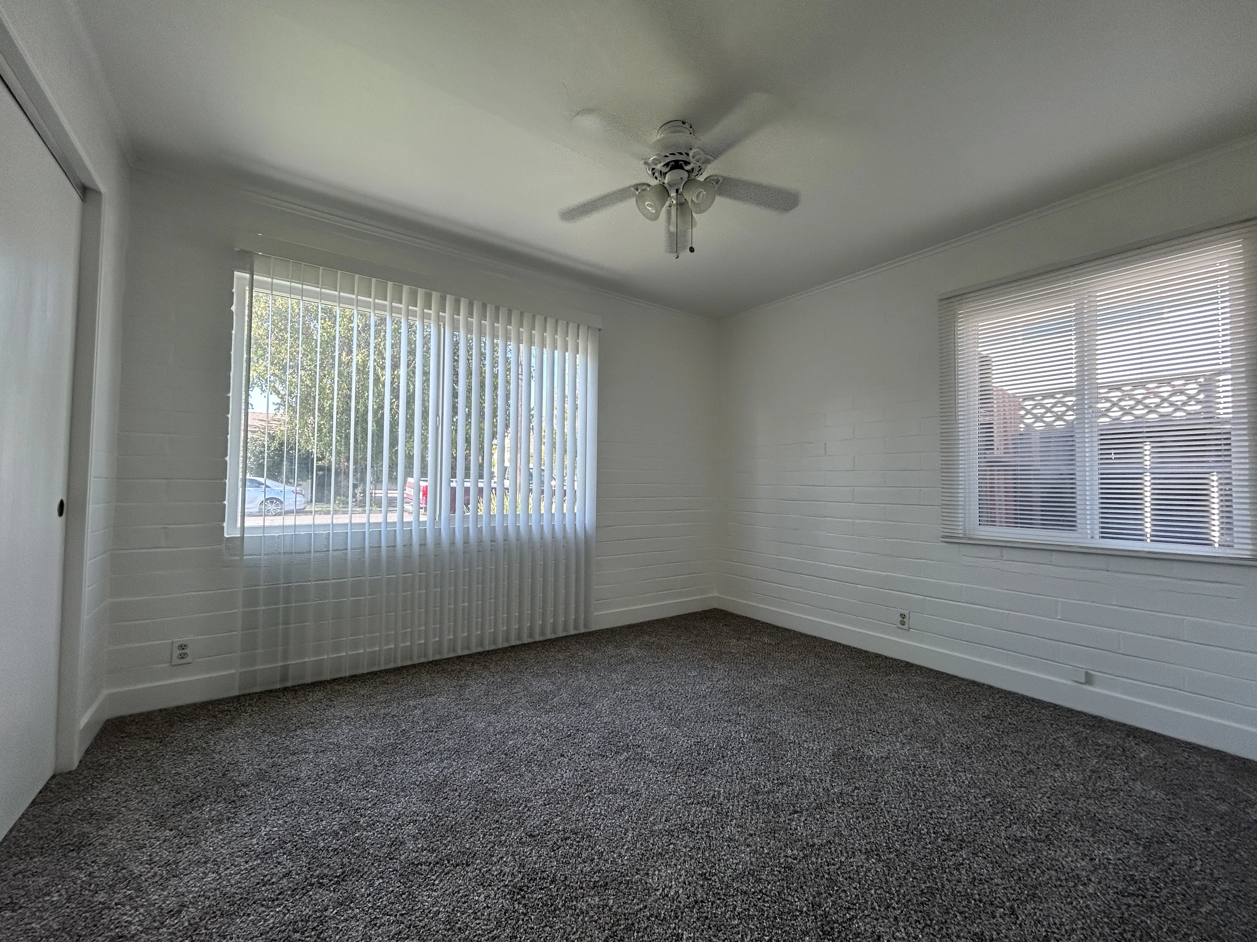 235 W Beverly Pl photo 5