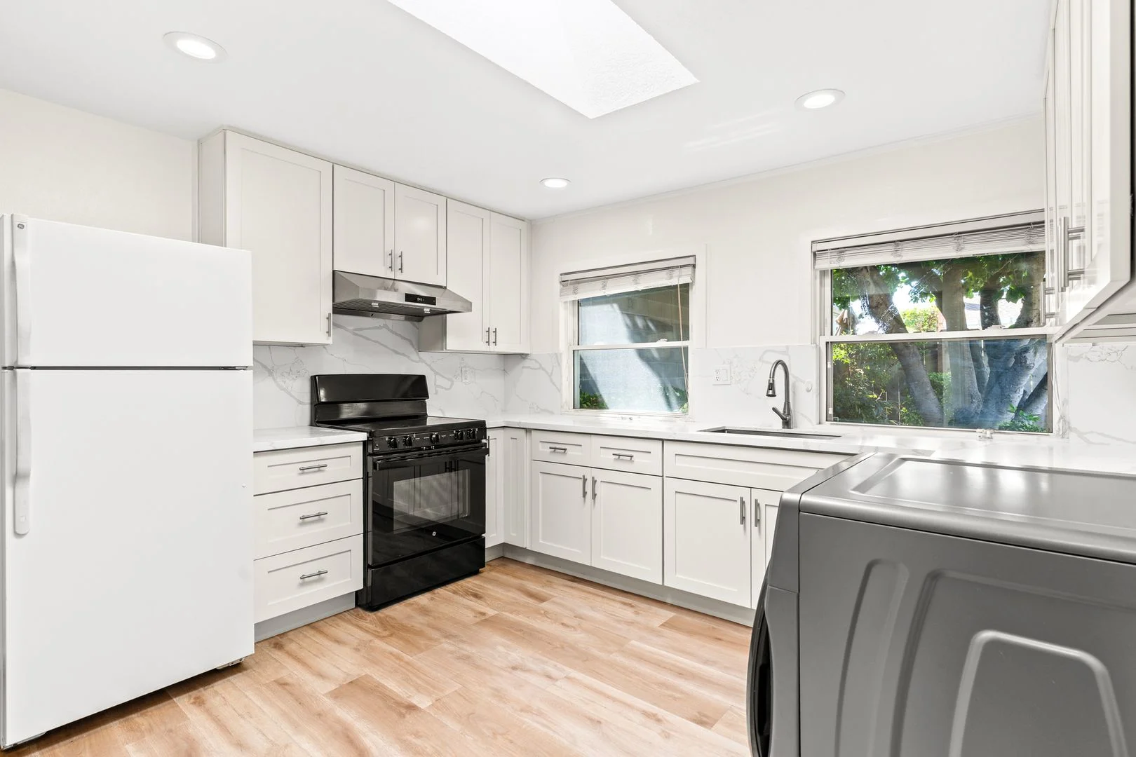 19546 Santa Maria Ave unit Rear photo 2