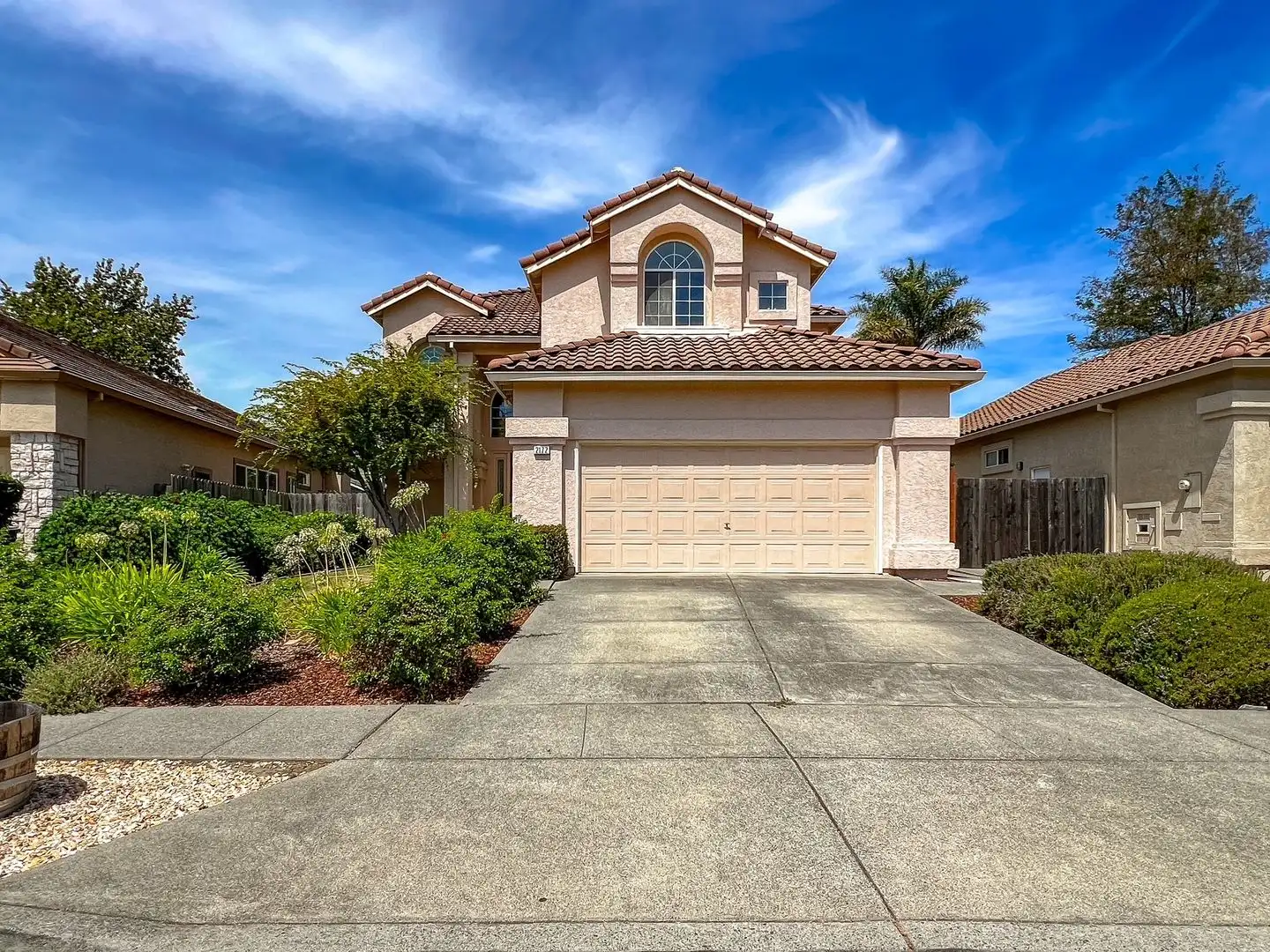 Spacious 4 Bedroom Home In Napa's Vineyard Estates photo 2