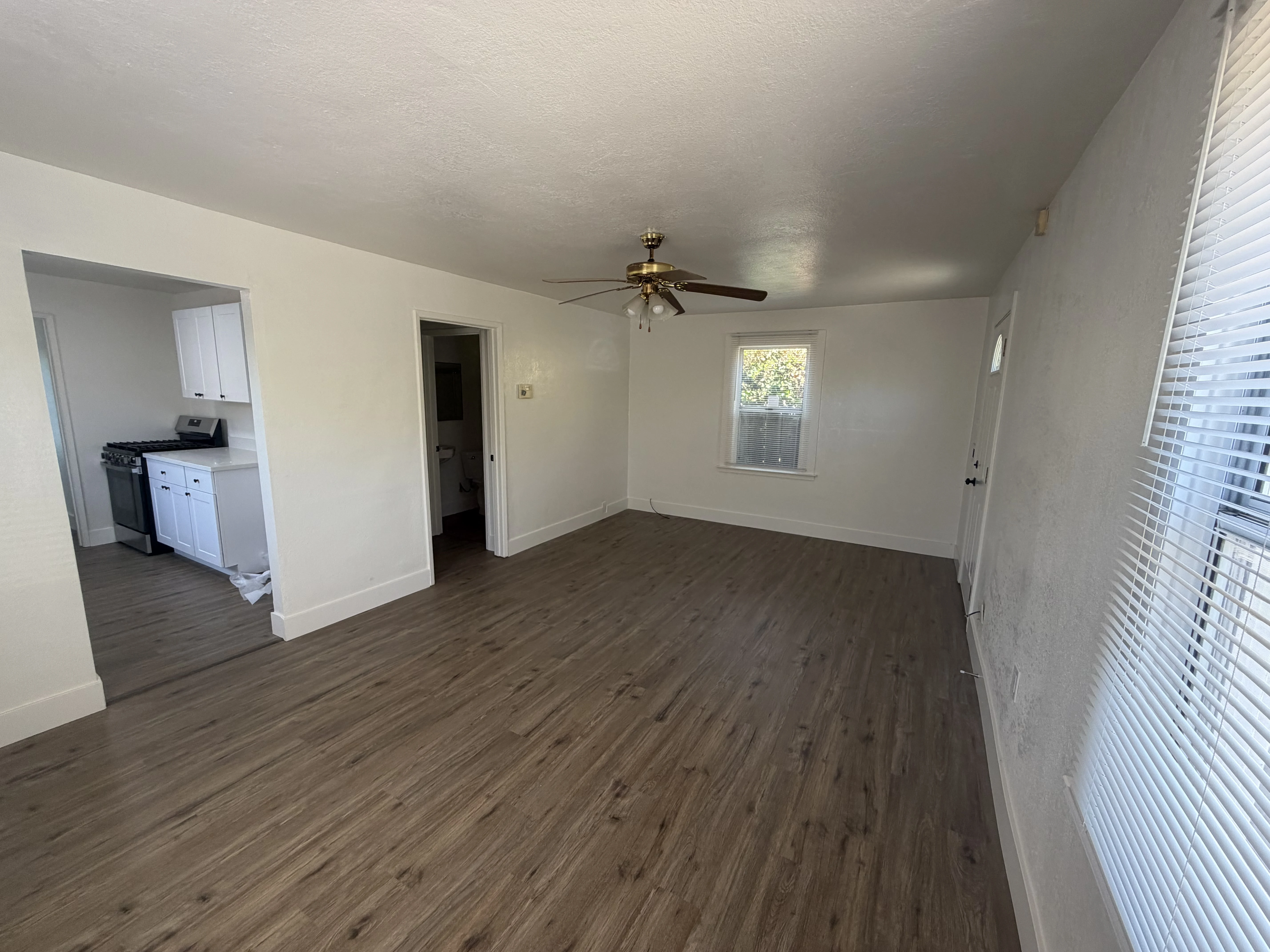 1602 Grandview Ave photo 3