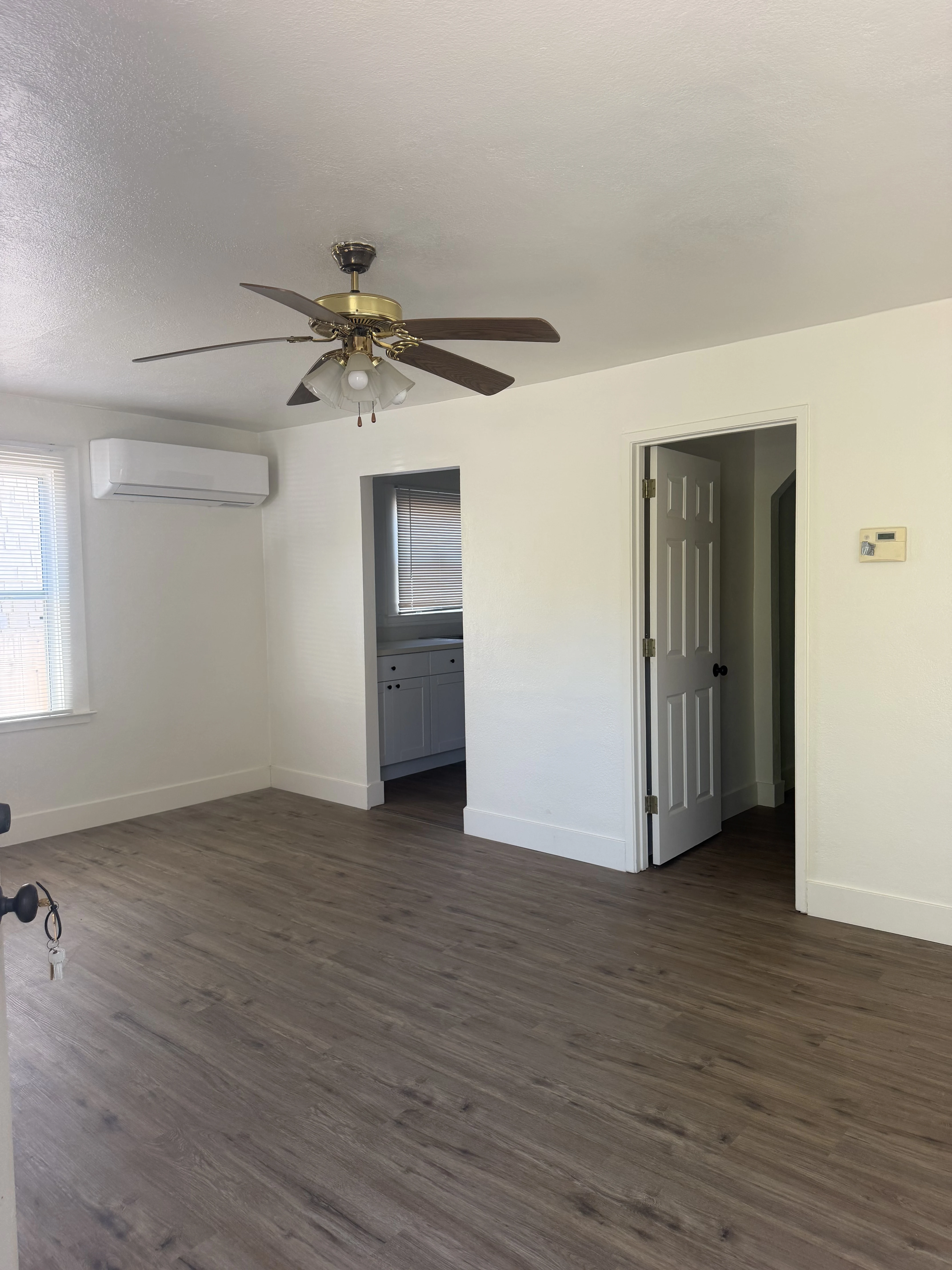 1602 Grandview Ave photo 2