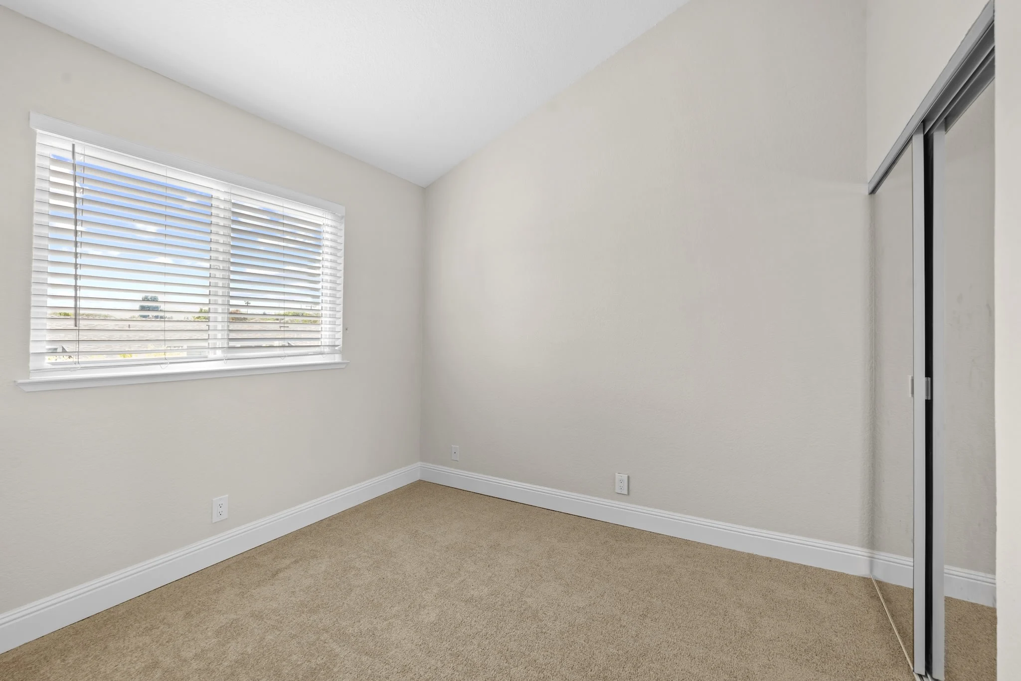 Charming Two-story Home With Spacious Backyard In Prime San Jose photo 2