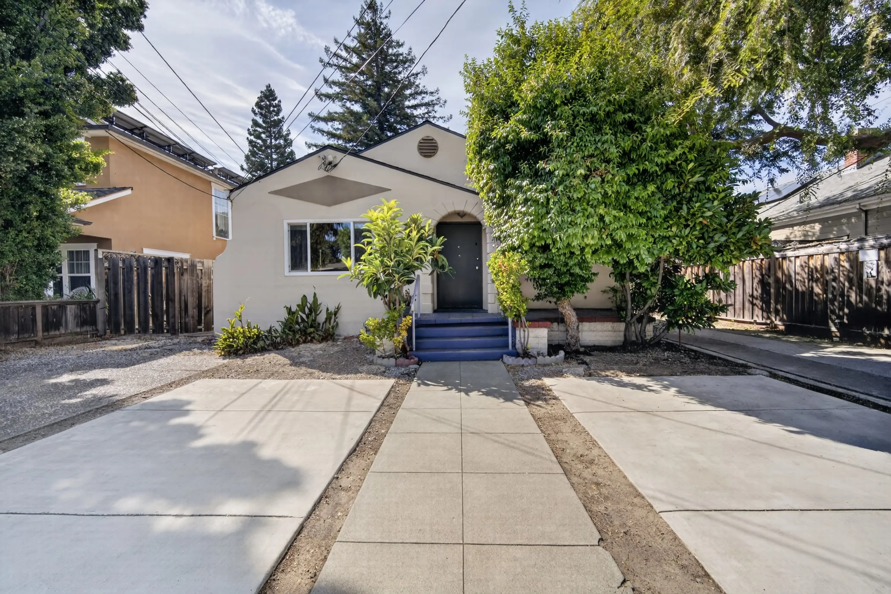 736 Mountain View Ave photo 2