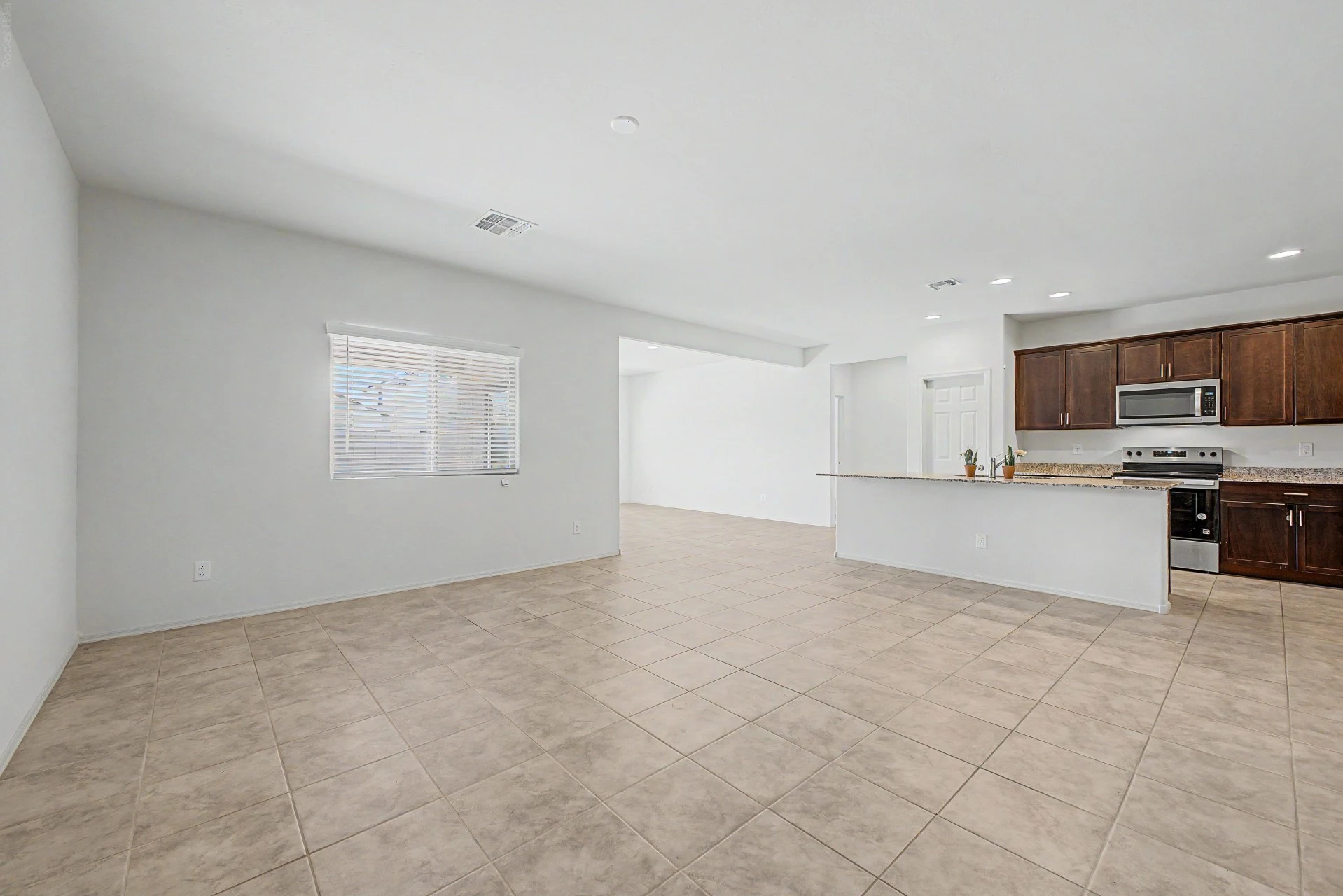 25273 W Atlanta Ave photo 2