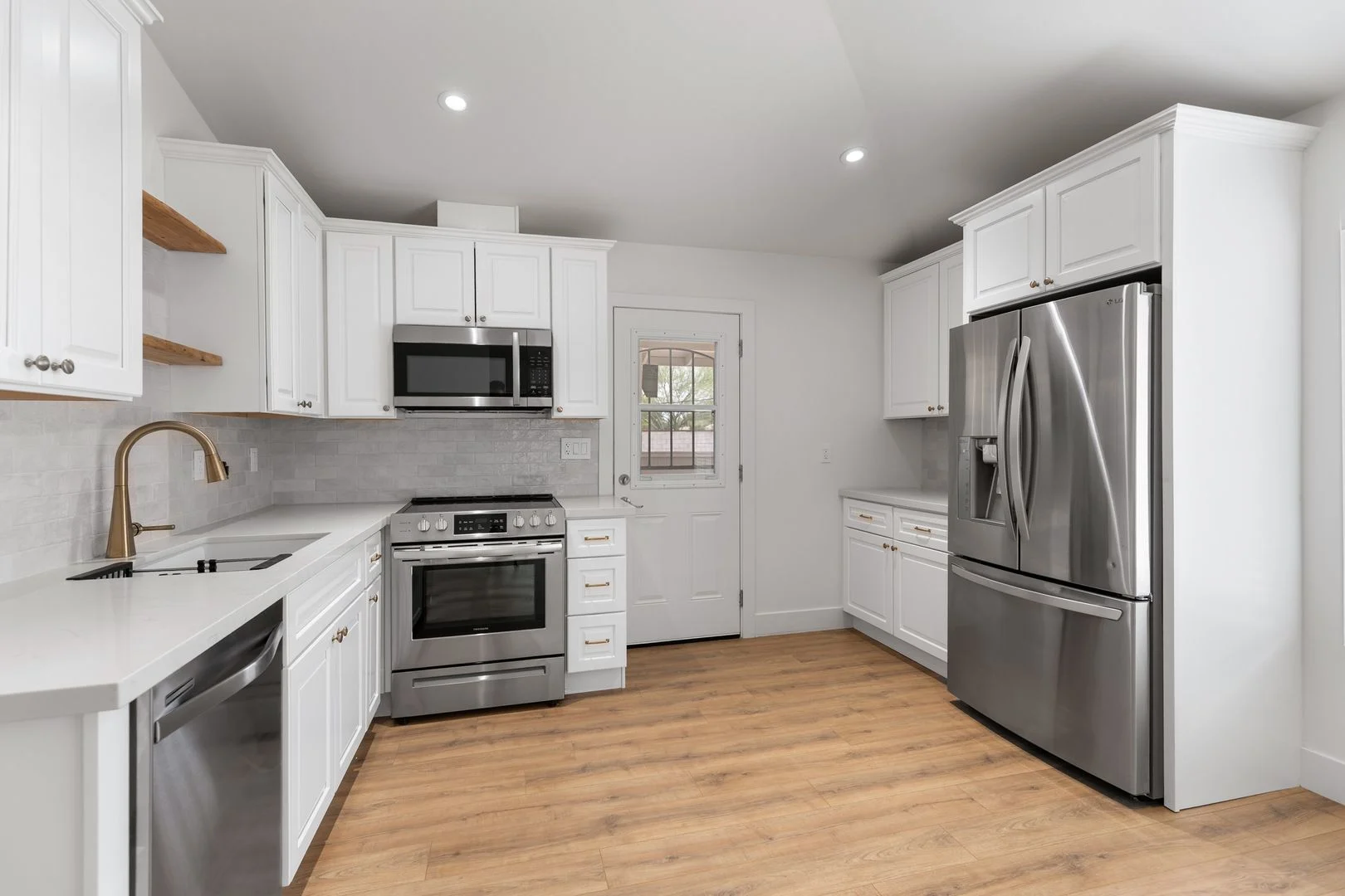 Remodeled 2 Bedroom 1 Bath In Tempe! photo 3