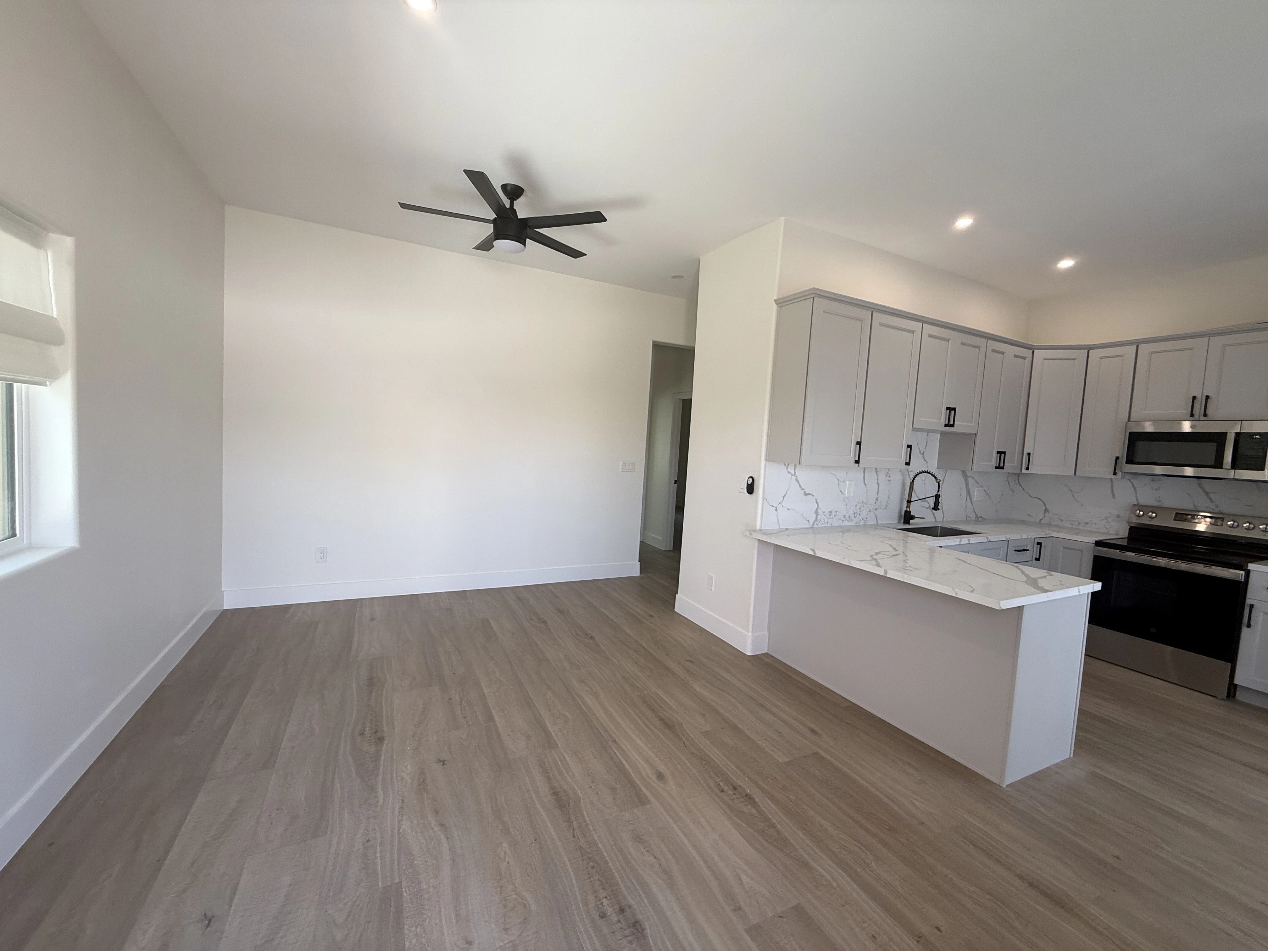 3204 Neosho Pl photo 2