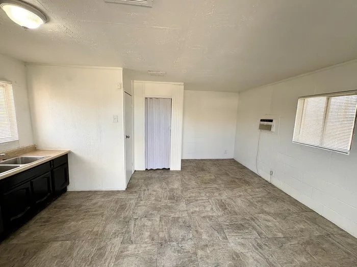 1407 N French St photo 3