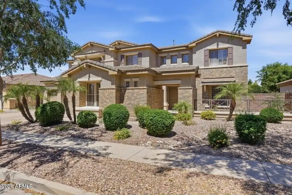 900 W Macaw Dr