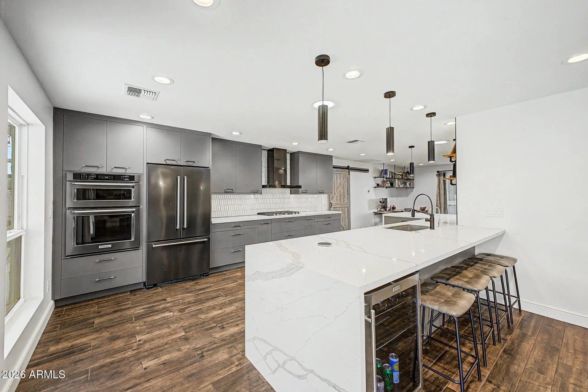 333 E Deepdale Road photo 4