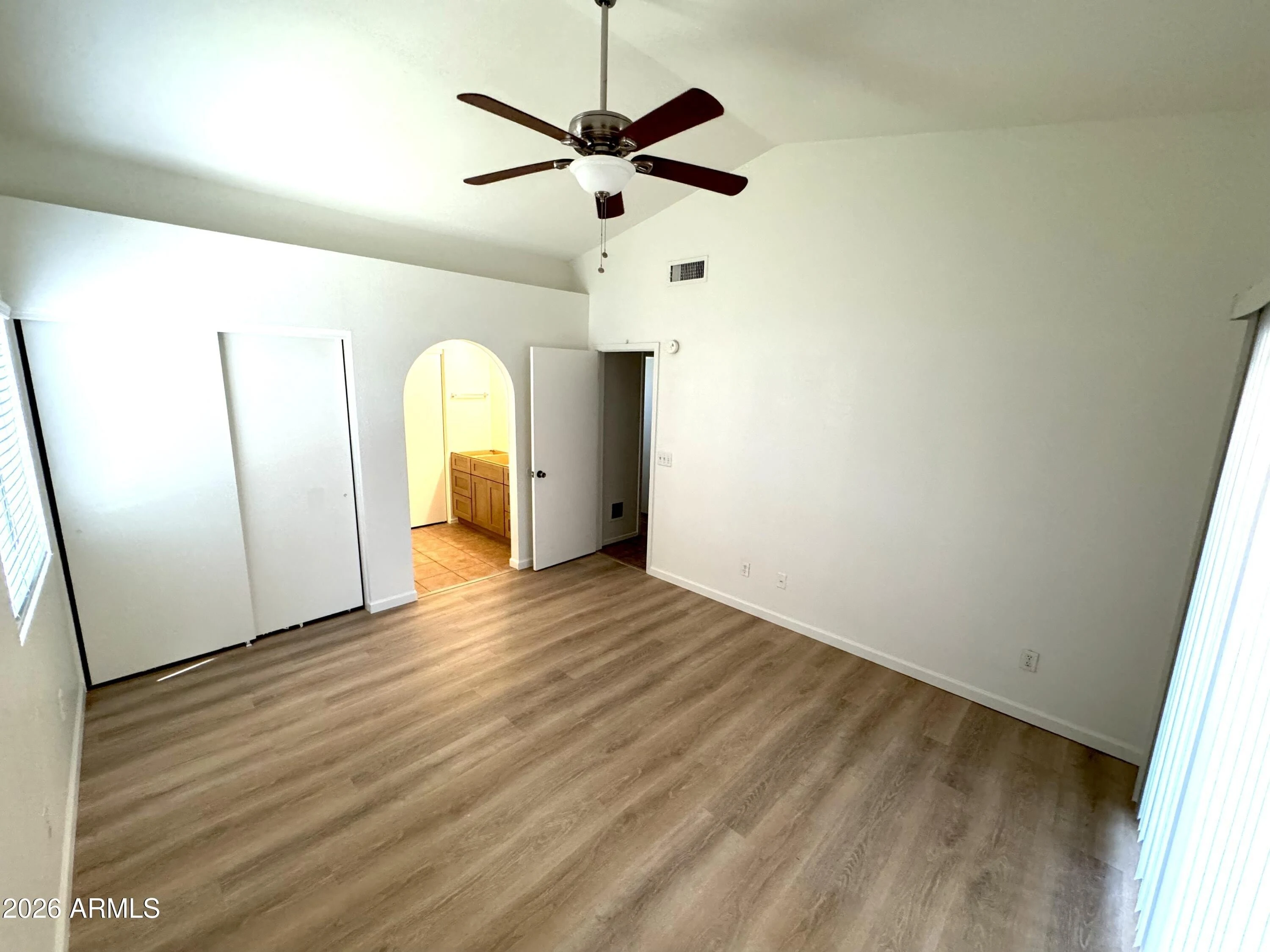 2467 W Park Ave photo 5