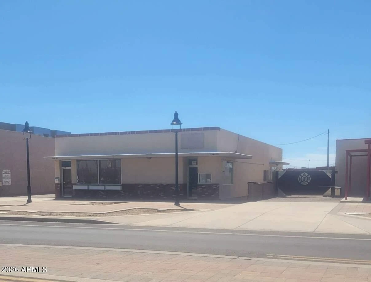 56 S CENTER Street photo 2