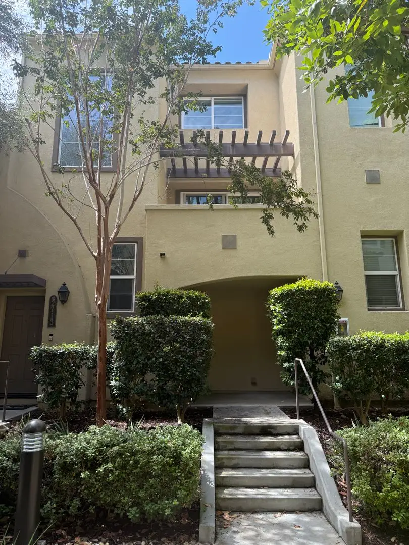 2715 Escala Cir San Diego, CA 92108