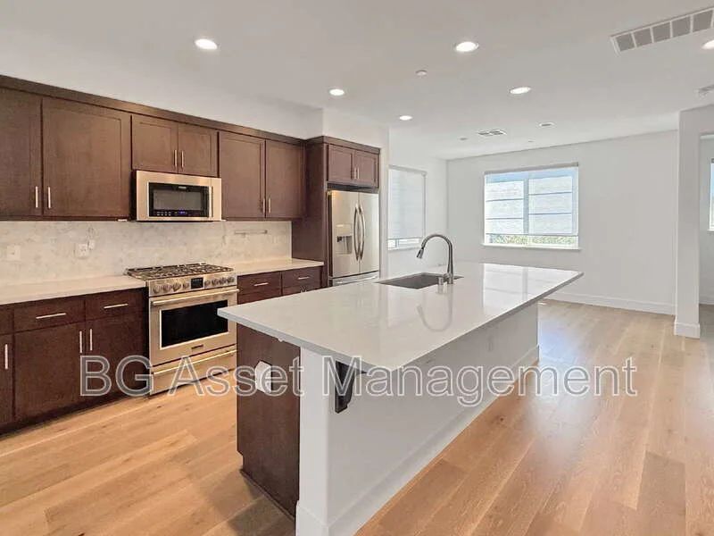 223 Bolt Ct photo 2