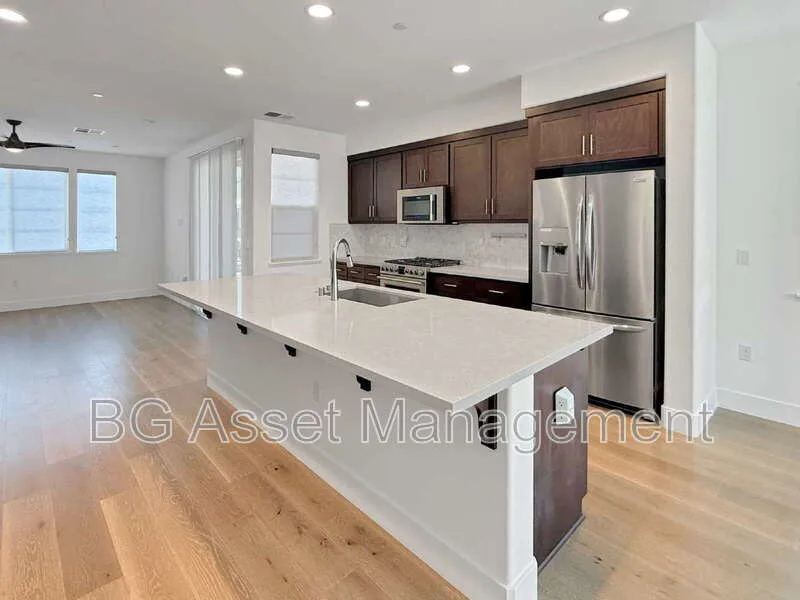 223 Bolt Ct photo 3
