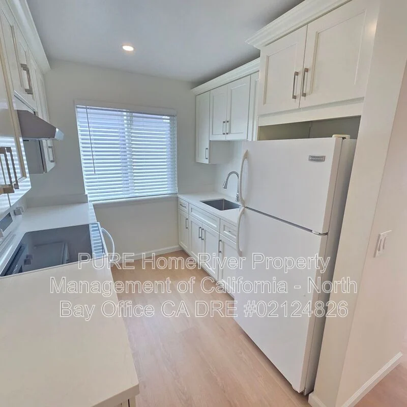340 Kentucky St photo 5