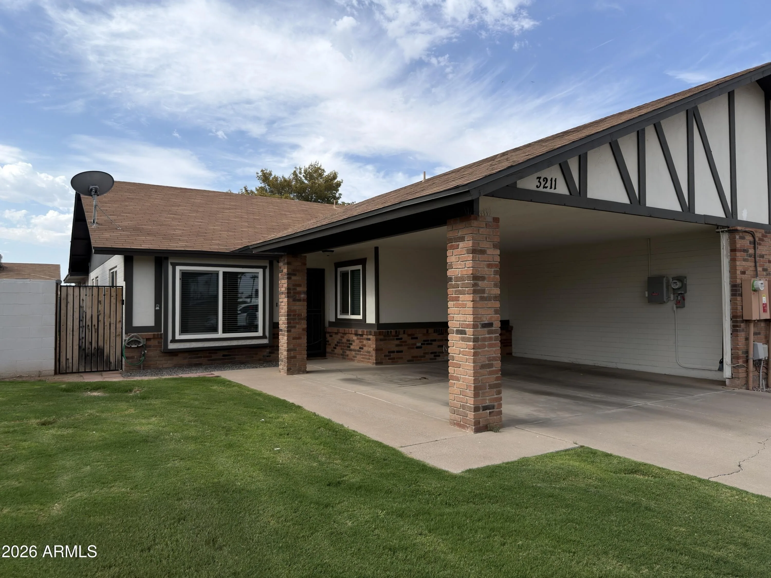 3211 E Calypso Ave photo 2
