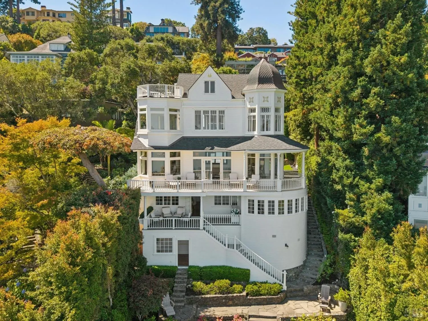 276 Beach Road photo 2