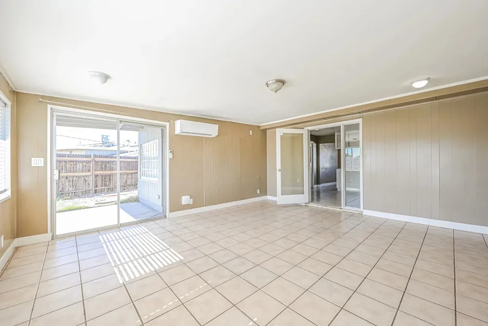 11206 W Oregon Ave photo 5