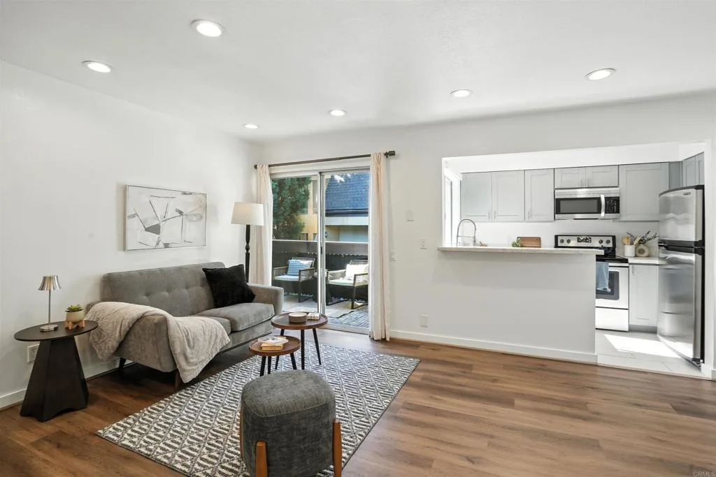 7974 Mission Center