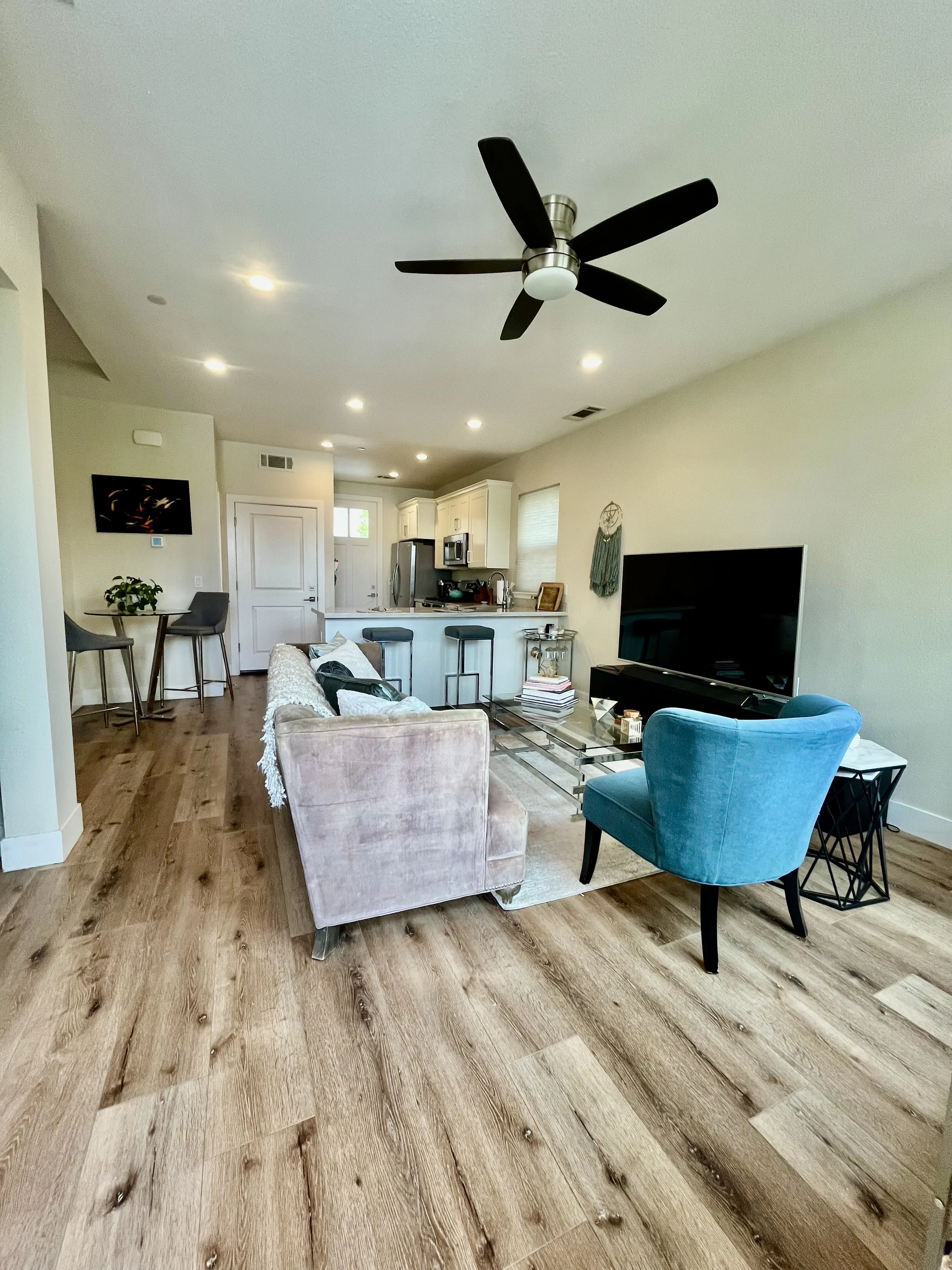 41 West Dunne Avenue photo 4