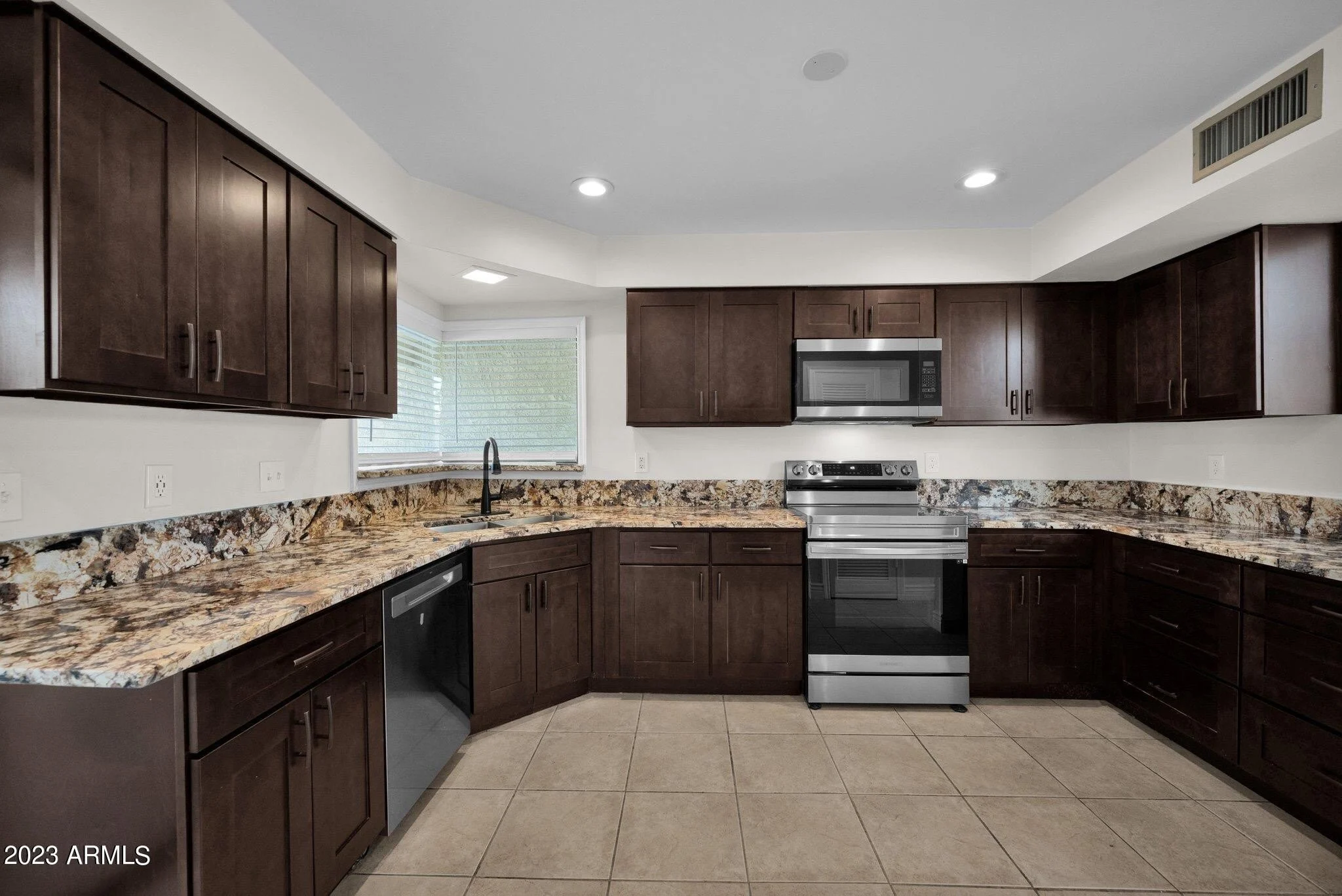 8434 E San Bernardo Dr Scottsdale, AZ 85258 photo 5