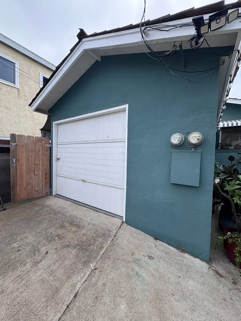 Charming & Cozy Home Near the Beach!