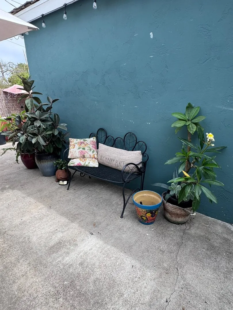 Charming & Cozy Home Near the Beach! photo 5