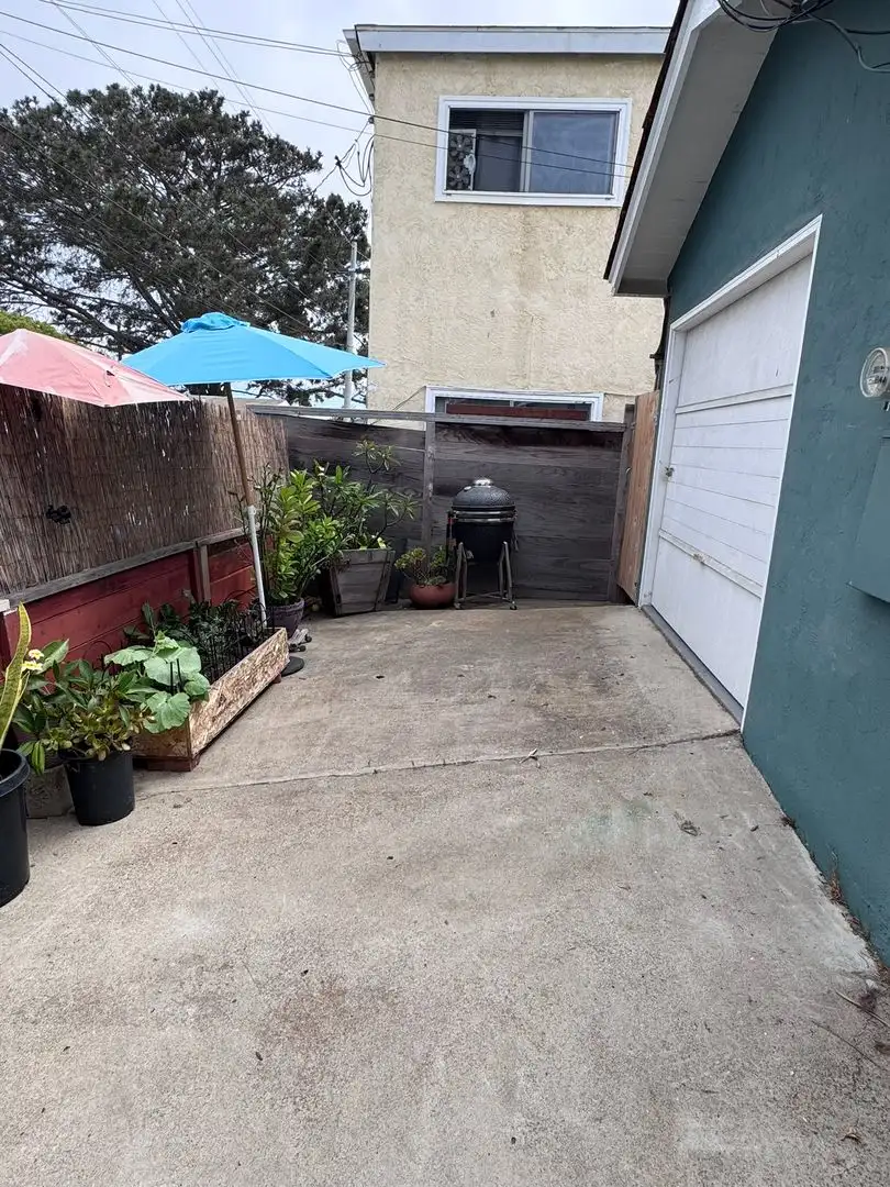 Charming & Cozy Home Near the Beach! photo 2