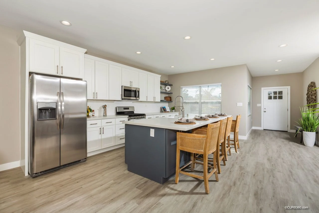 4927 West Mountain View Drive photo 4
