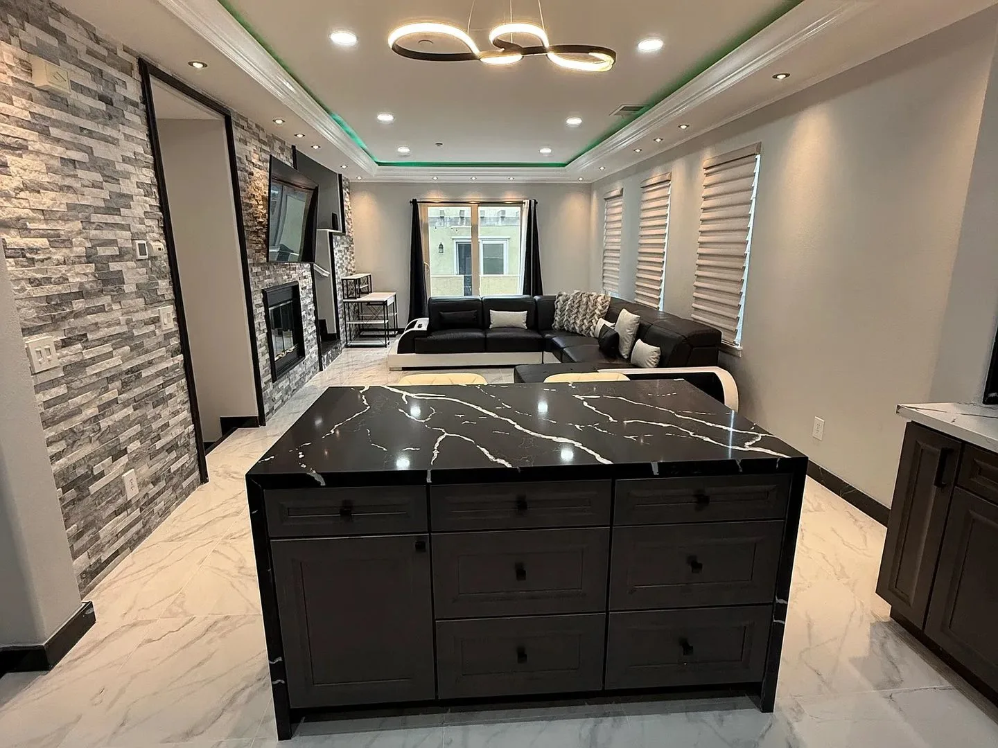 BEAUTIFUL RENOVATED HOME MISSION VALLEY photo 3