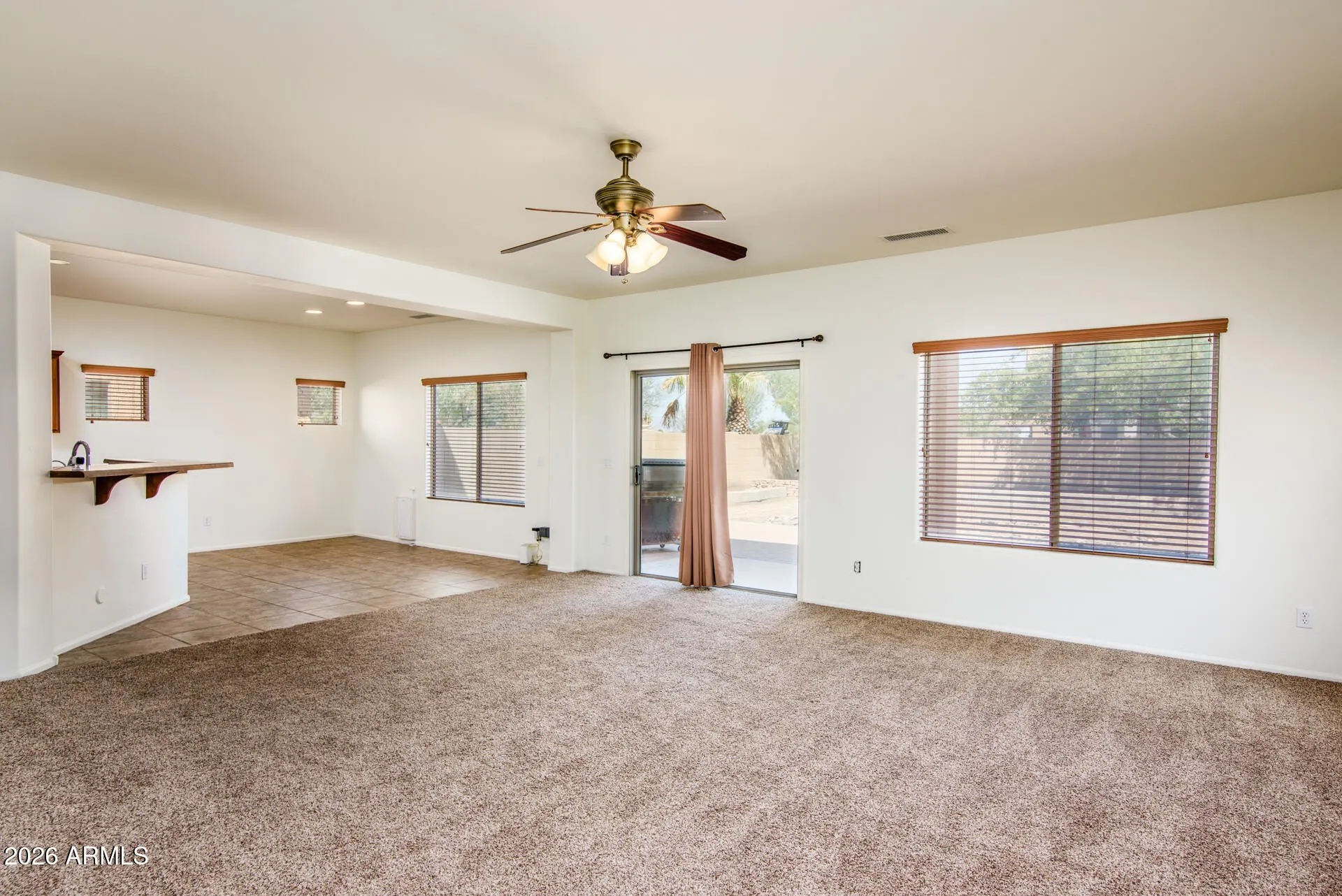 44640 W YUCCA Lane photo 5